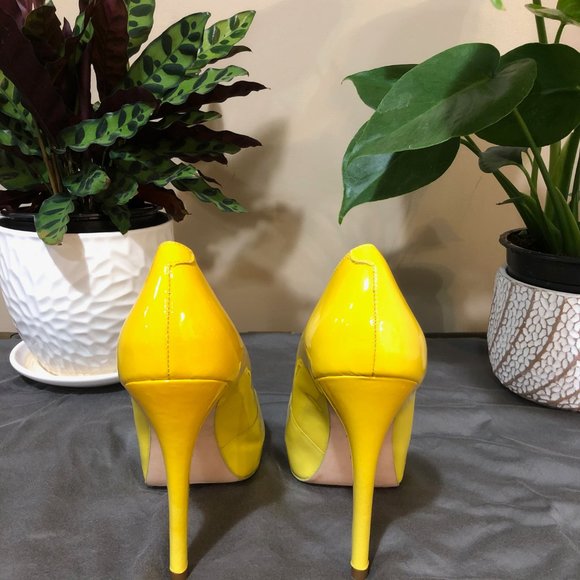 Yellow ALDO Pumps Size 7 - Picture 3 of 7